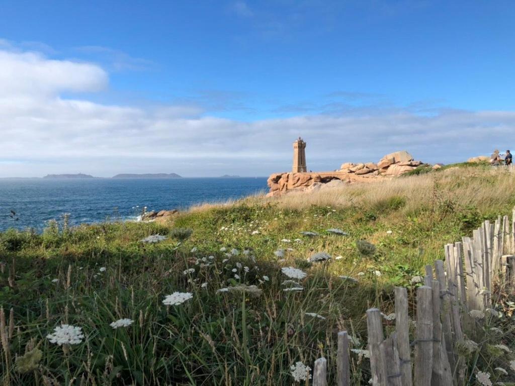 Les Ecolodges Sous Le Phare Louannec Exterior foto